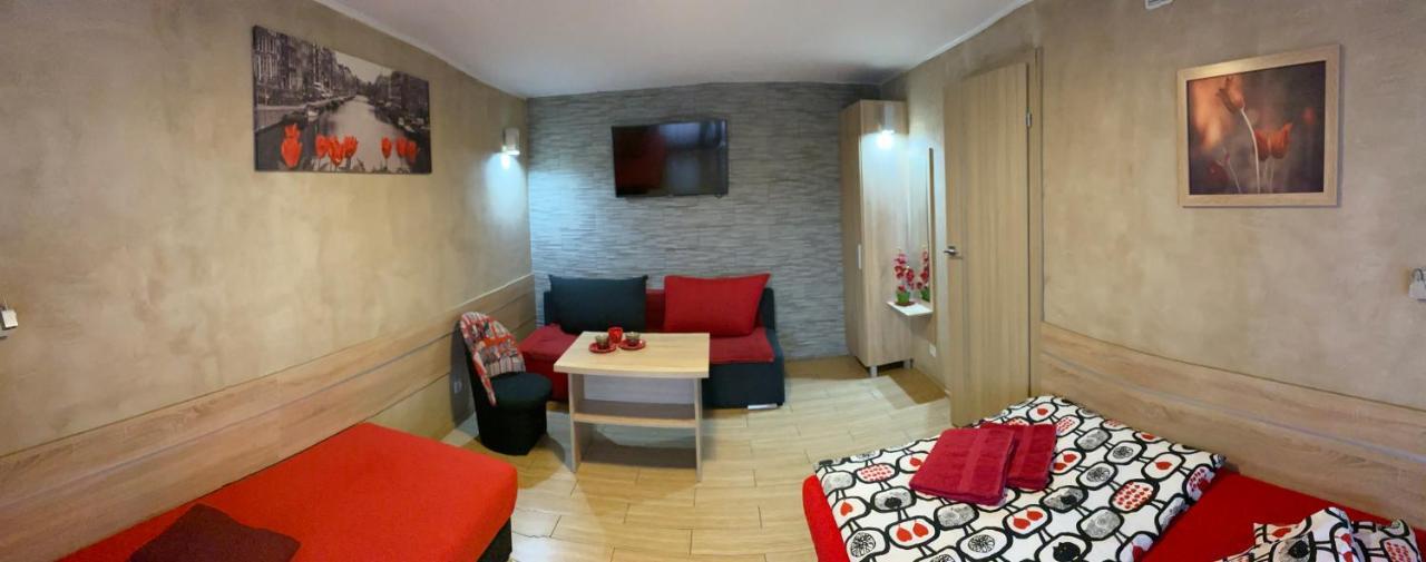 Klinkierowa Rezydencja Hnězdno Exteriér fotografie